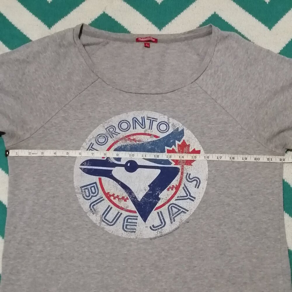 Vintage Style/Logo Blue Jays Sweatshirt - Picture 7 of 7